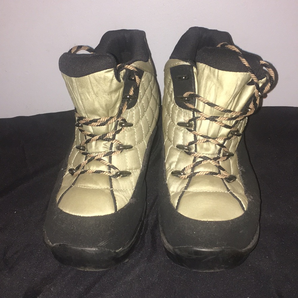 All weather boots